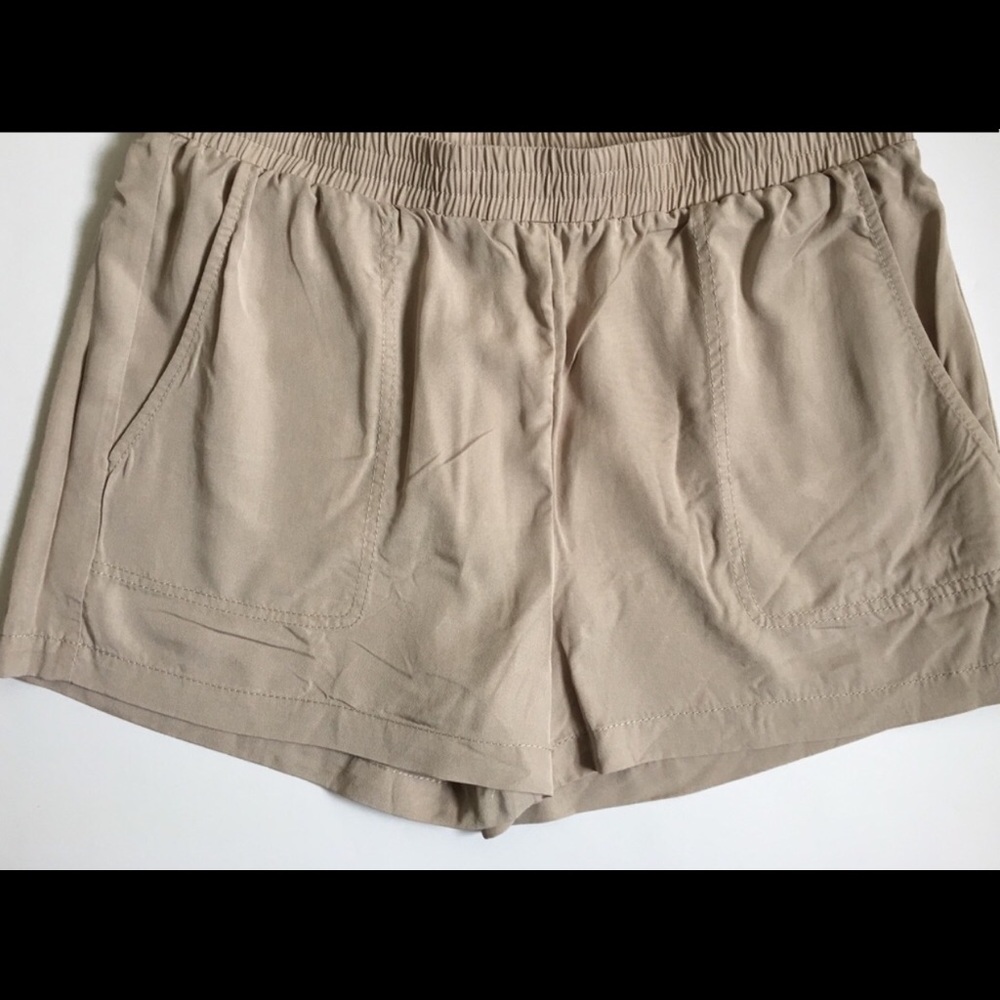 BCBG Max Azria Beige Noah Linen Shorts SZ L